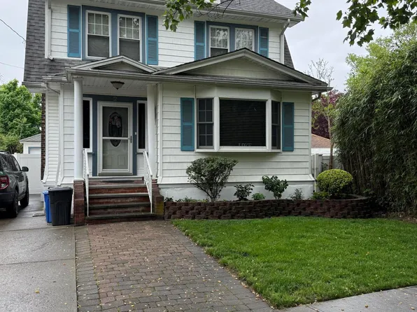 2 Curtis Ct, Staten Island, NY 10310