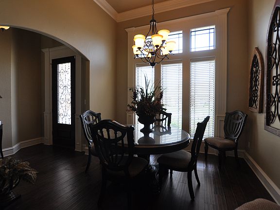4th image of 256 Zambezi Ln