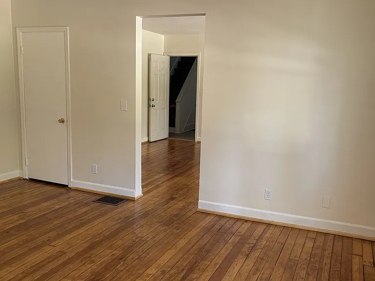 330 Lilienthal St — Photo 8