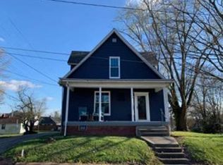 21 E Cherry St, Albion, IL 62806
