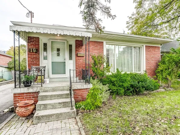 19 Bridgetown Dr, Toronto, ON M9C 2P5