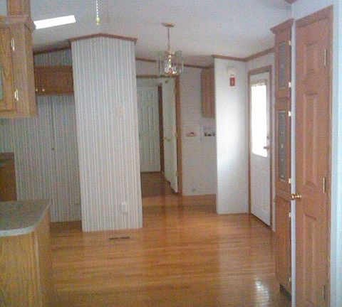 4th image of 15 East Dr