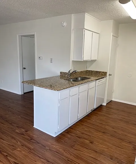 3208 Matthews Dr — Photo 12