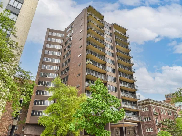 1919 N Summit AVENUE #1C, Milwaukee, WI 53202