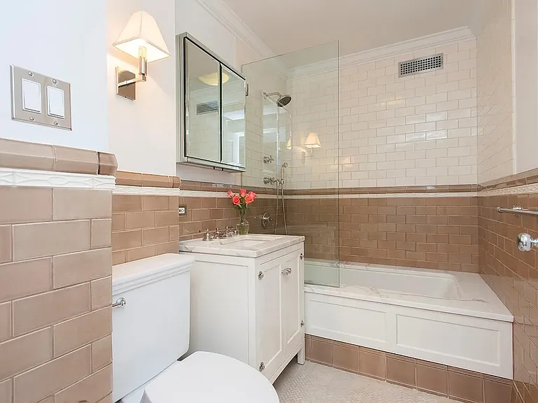 27 W 72nd St #509 — Photo 5