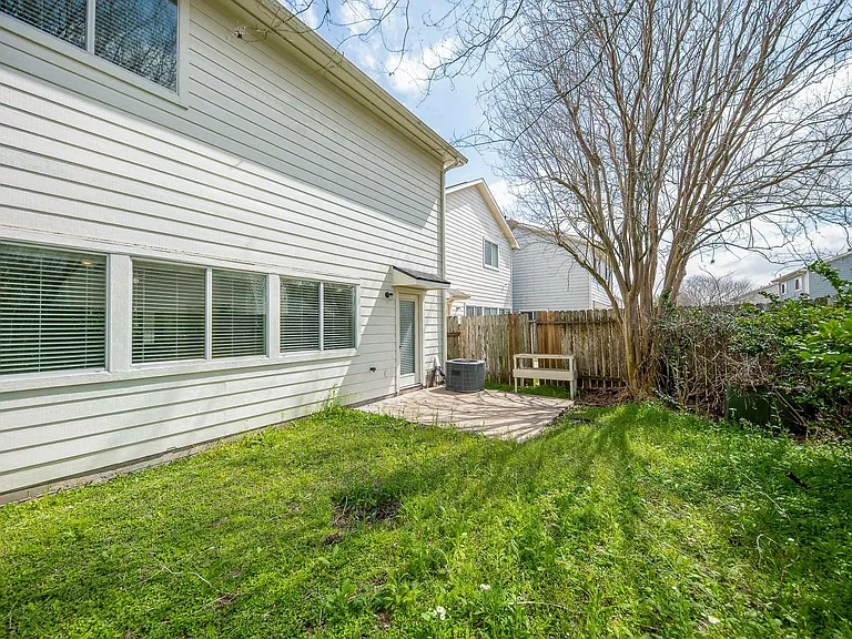 5839 Sonoma Rdg — Photo 32