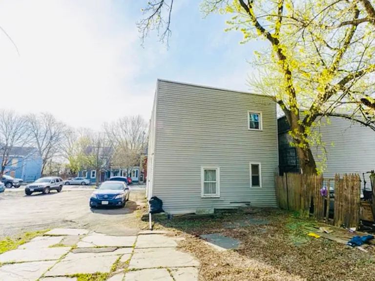 59 Ontario St — Photo 3