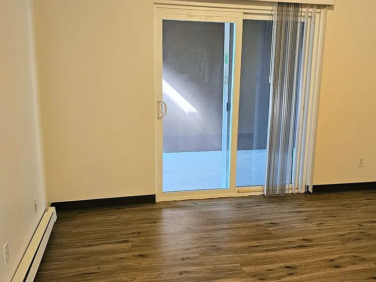Z&Z: Patricia Building Auburn 98001 — Photo 18