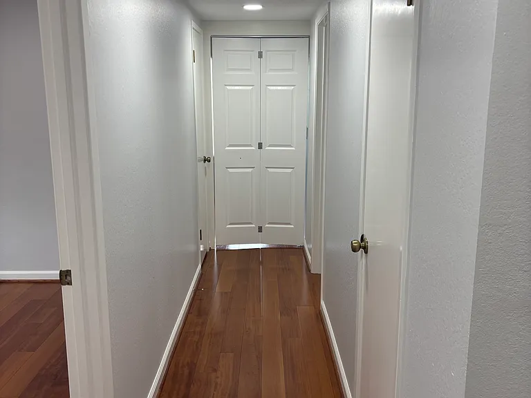 111 Westmoor Dr — Photo 4