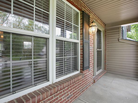 5th image of 2828 Donjoy Dr