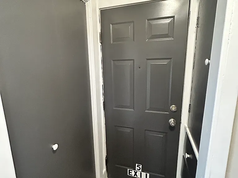 68 Ashland Ave #5 — Photo 7