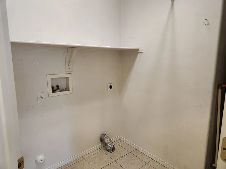 601 W Frontier St — Photo 10