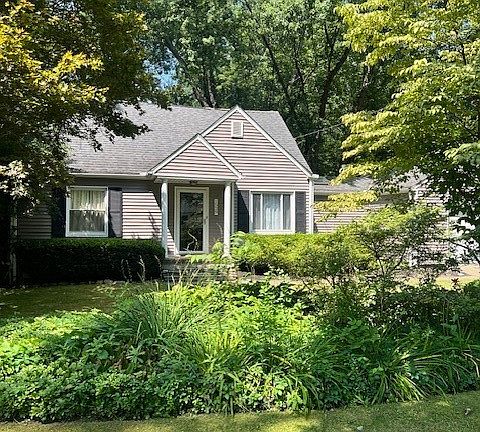2nd image of 1529 Bryden Dr