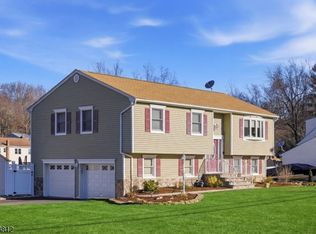 20 Meadow Ln, Mansfield Twp., NJ 07840