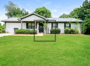 125 Grove Creek Dr, Locust Grove, GA 30248