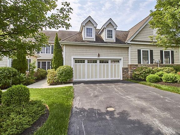 3rd image of 25 Turnberry Ct