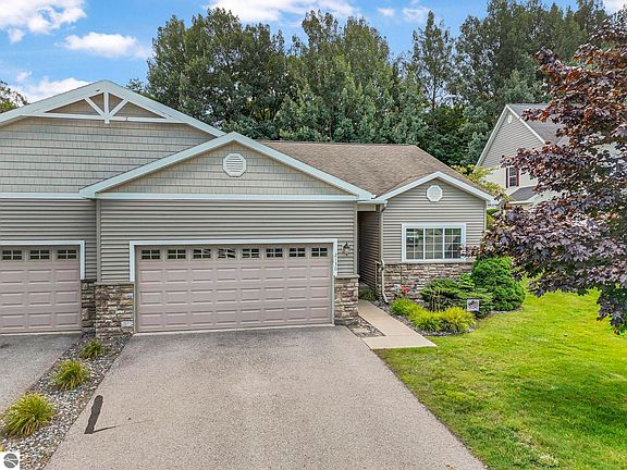3rd image of 2130 Chelsea Ln