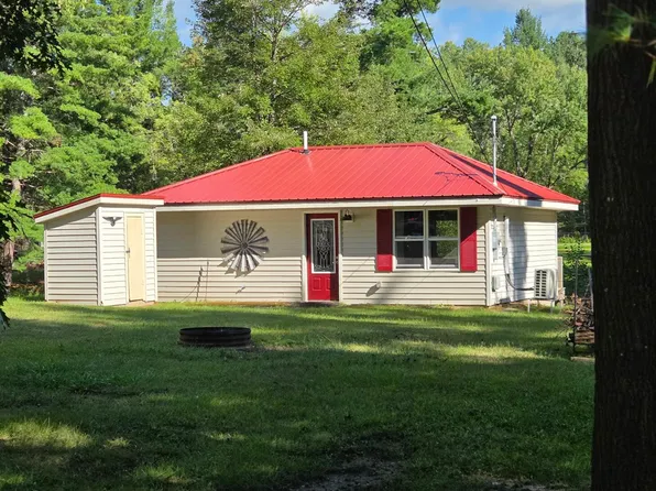 1678 E Shore Dr, Alger, MI 48610