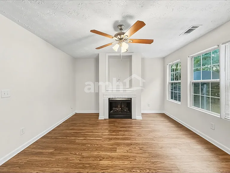 1661 Boxcar Pl NE — Photo 6