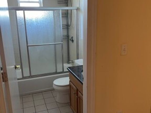 5th image of 90 Westland Ave APT 403