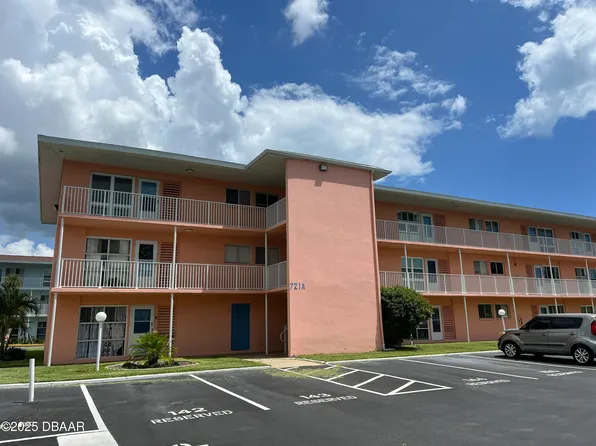 721 S Beach St #205, Daytona Beach, FL 32114