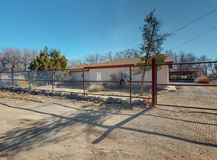 2016 Louise Ave SW, Albuquerque, NM 87105