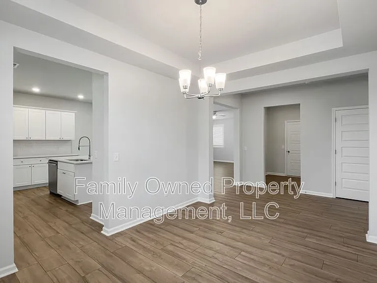 2048 Longhorn Ln — Photo 18