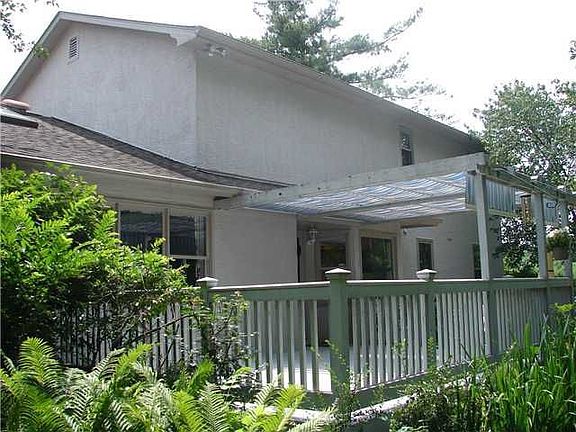 3rd image of 160 Walcreek Dr