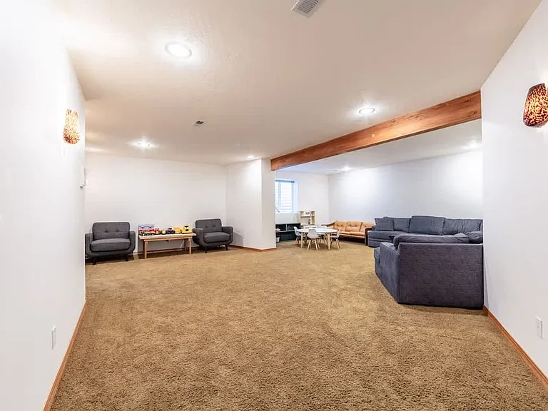 Building's Lounge