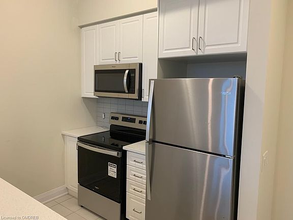 4th image of 16 Concord Pl #621