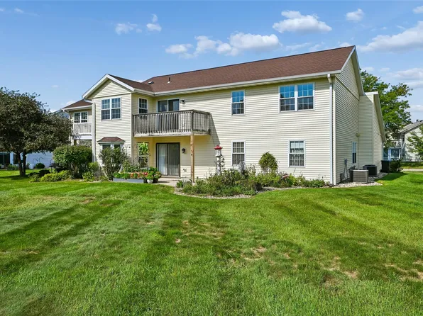 4019 Summerfield Ln NE APT C, Cedar Rapids, IA 52402