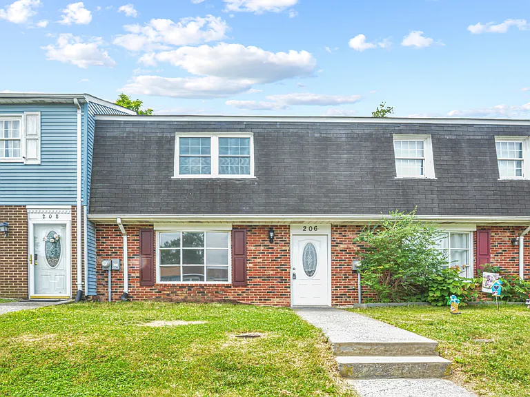 206 Ash Hollow Dr — Photo 3