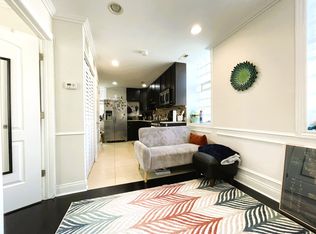 706 N Noble St APT 1R, Chicago, IL 60642