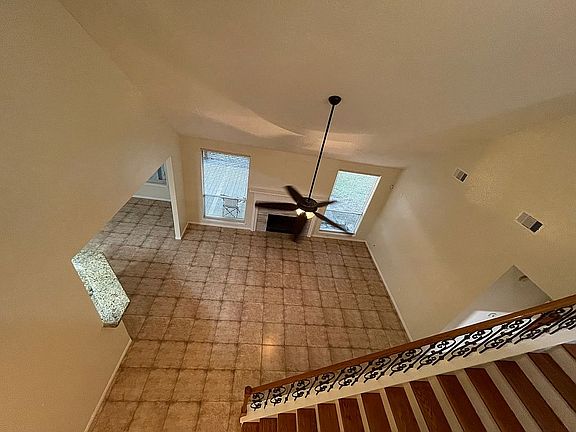 5th image of 150 Black Walnut Dr