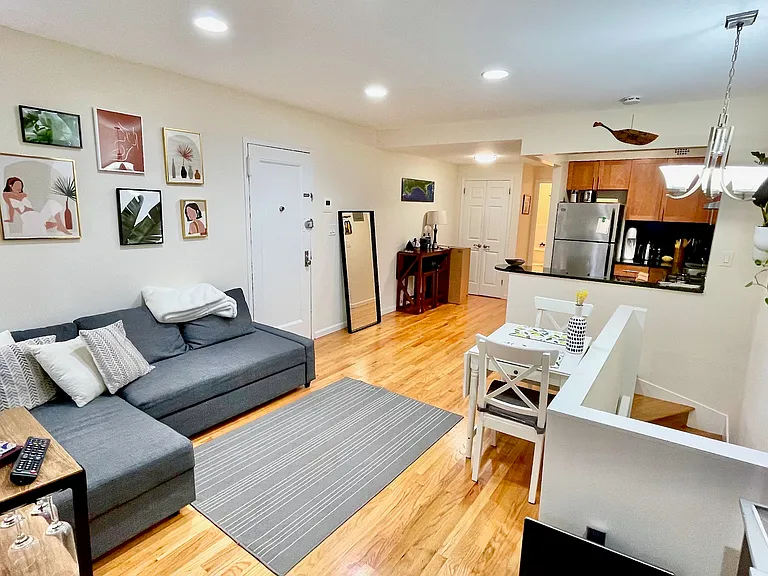 156 W 75th St #1 — Photo 3