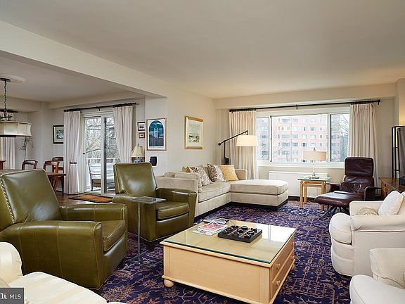 5th image of 4201 Cathedral Ave NW APT 414E