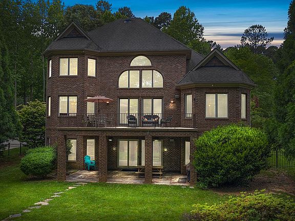 5th image of 9020 Fair Oak Dr