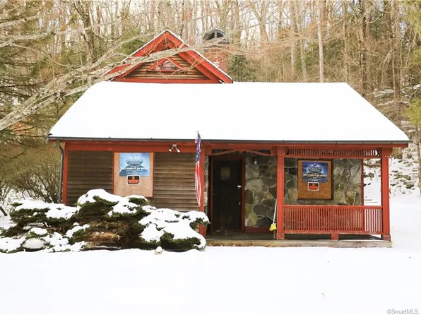 107 Great Quarter Rd, Sandy Hook, CT 06482