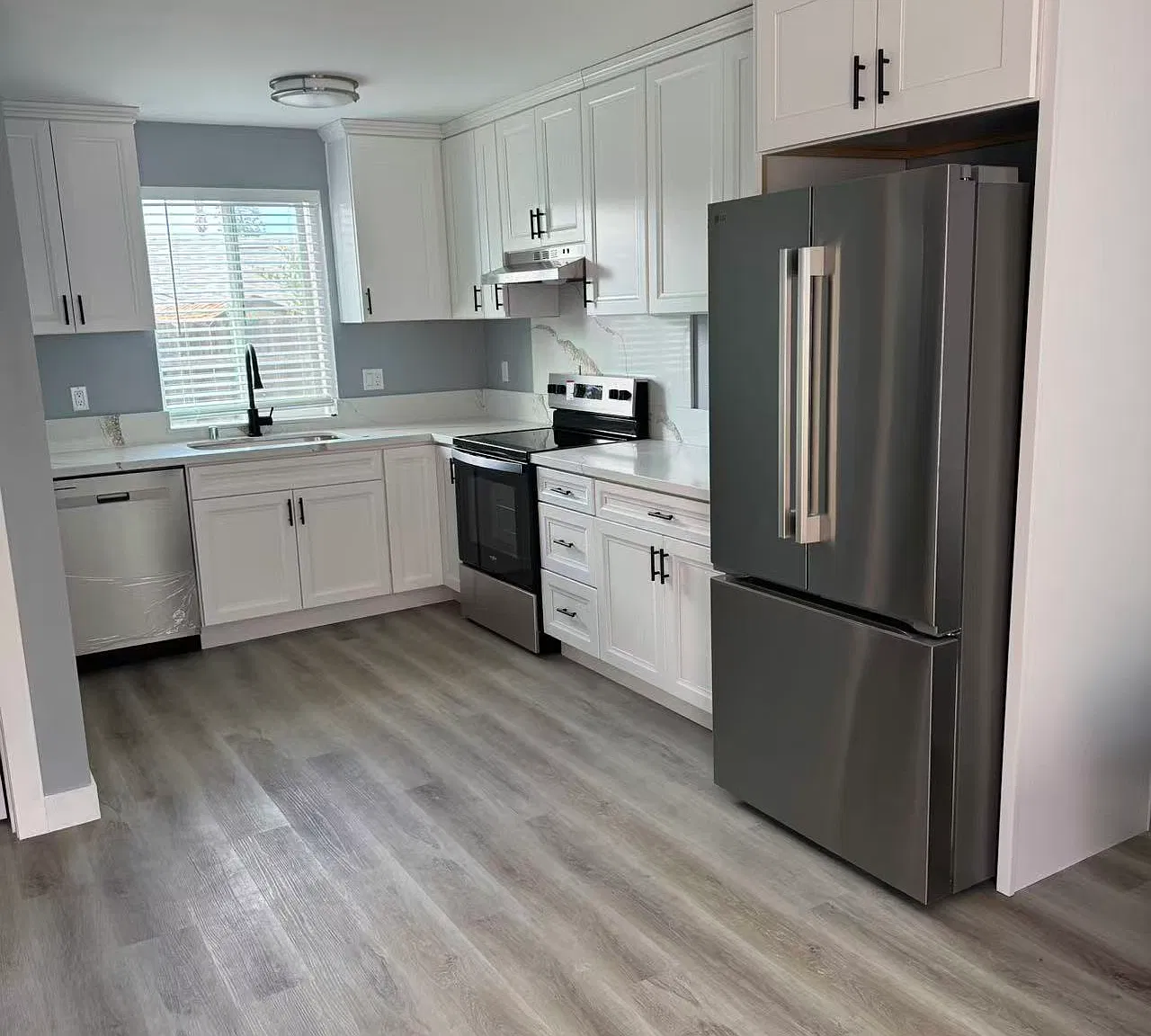 2 bed, 600 sqft, $2,700 — Photo 1