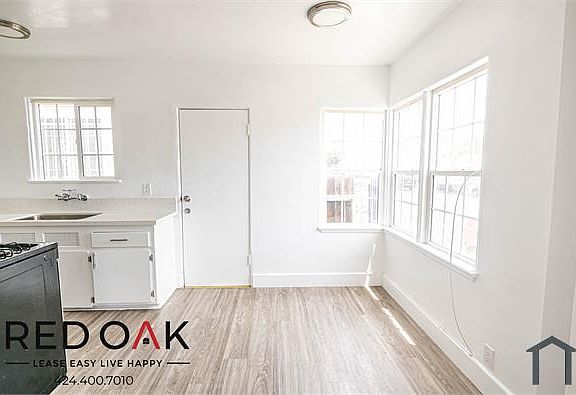 3rd image of 2417 W Vernon Ave #2417
