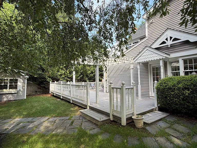 24 Arlington Ave — Photo 24