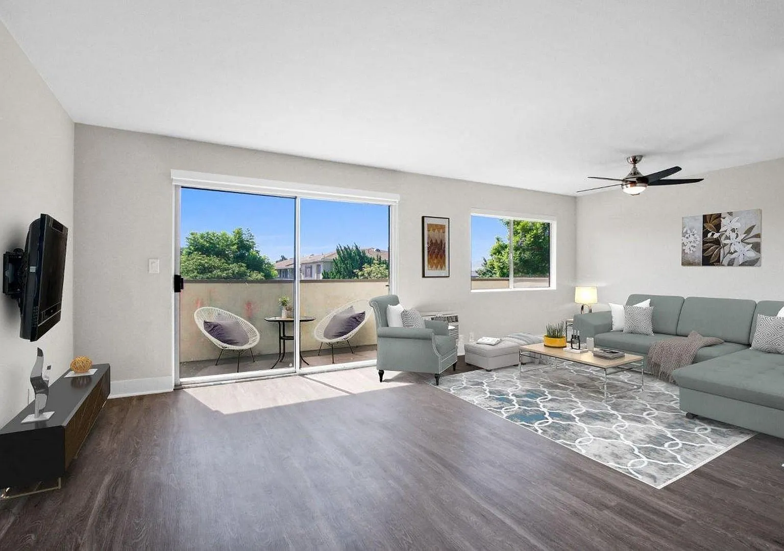 Palm Capri Apartments — Photo 2