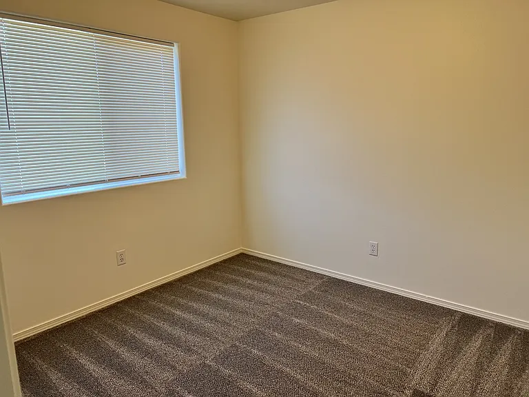 4059 Thoroughbred Ave SE — Photo 12