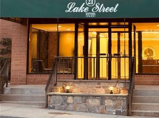 21 Lake St APT 5A, White Plains, NY 10603