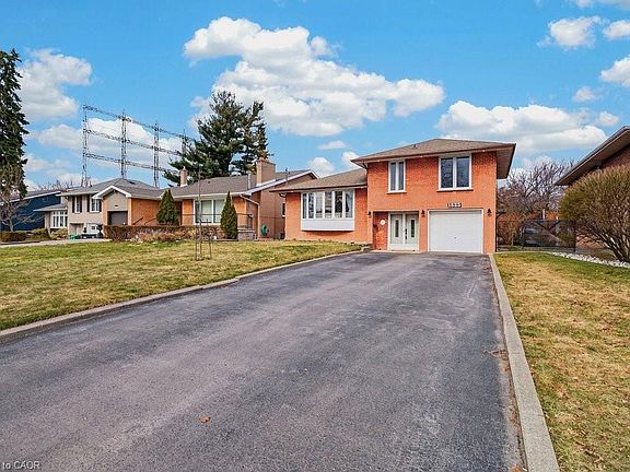 2nd image of 1525 Holburne Rd