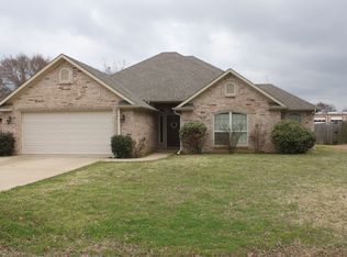 318 E Emma St, Bullard, TX 75757