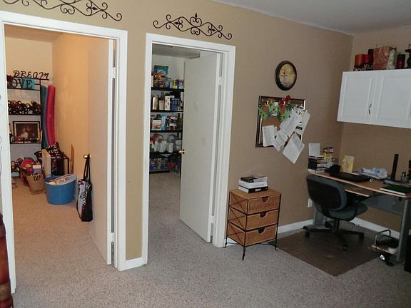 4th image of 1625 Jasmine Way