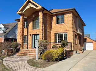 7611 270th St, New Hyde Park, NY 11040