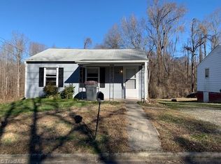 914 Moore St, Reidsville, NC 27320