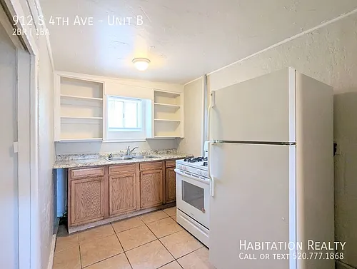 912 S 4th Ave #B Photo 1